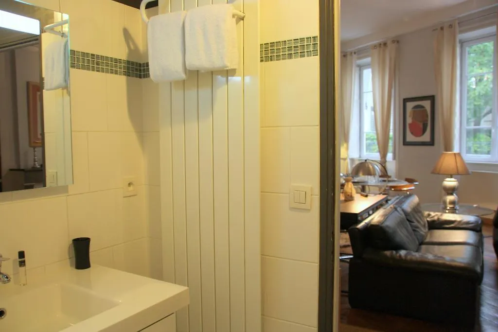 Appart' Fleurieu Apartment Lyon