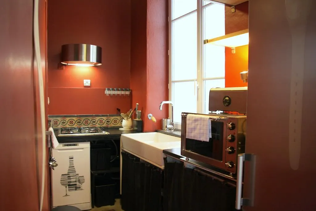 Appart' Fleurieu Apartment Lyon France