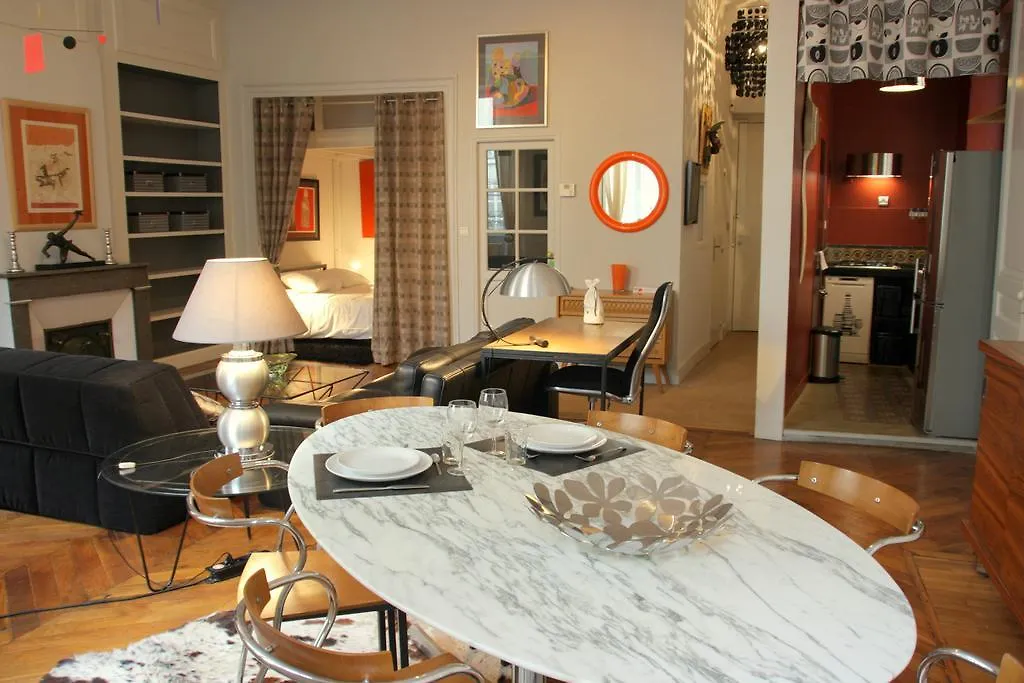 Appart' Fleurieu Apartment Lyon 0*,